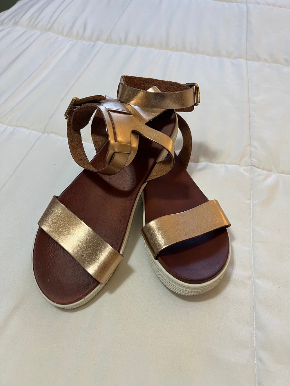 MIA Metallic Rose Gold Platform Sandals Womens 8.5 Ankle Strap Gladiator